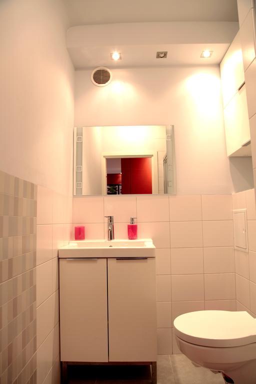 Key Apartments Chmielna 바르샤바 객실 사진